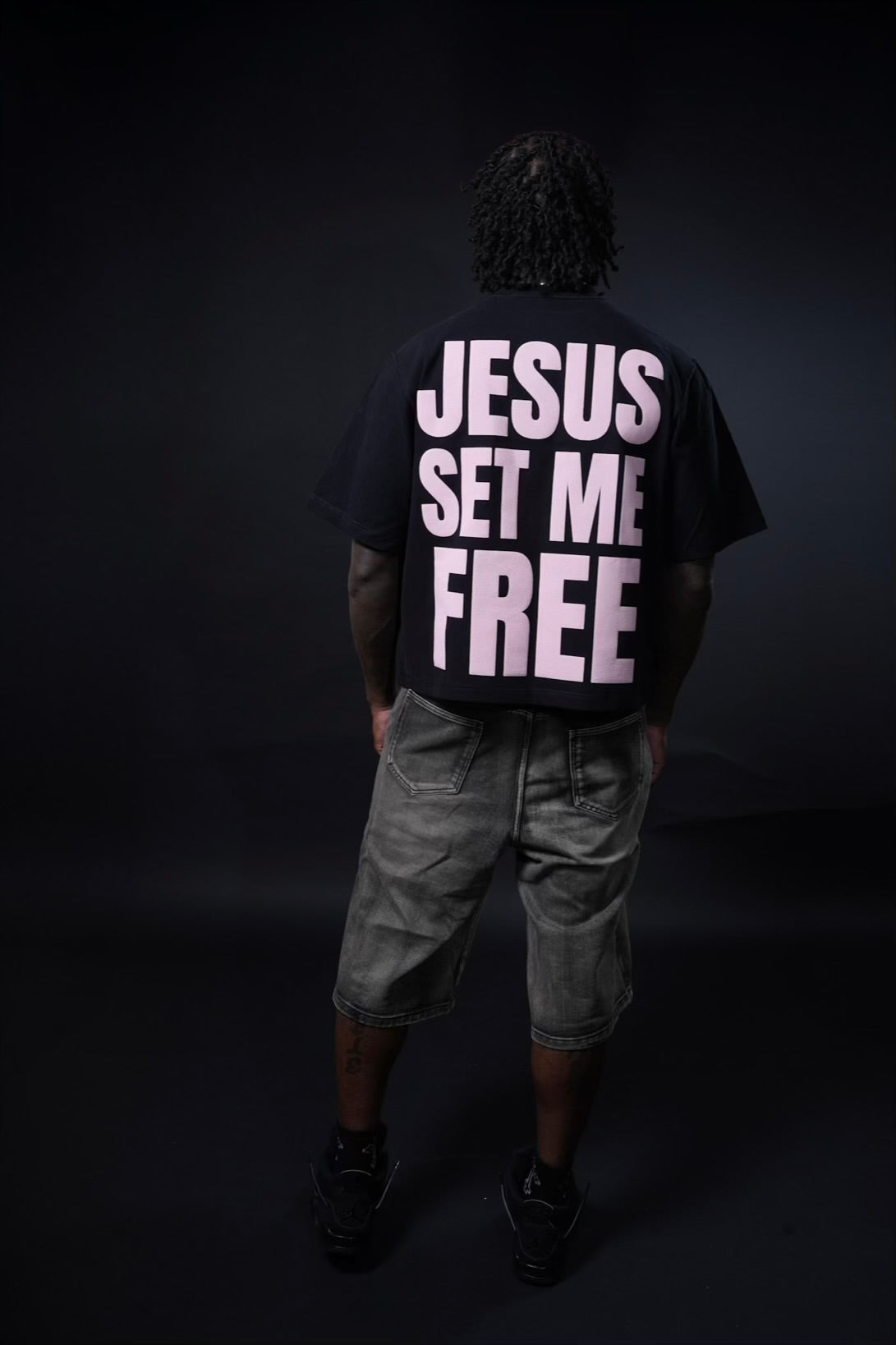 Oversized Pink “Jesus Set Me Free” Shirt